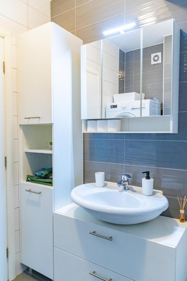 Flexible Selfcheckins 23 - Zagreb - Garage - Electric Vehicle Ccharger - Loggia - New - Luxury Διαμέρισμα Εξωτερικό φωτογραφία